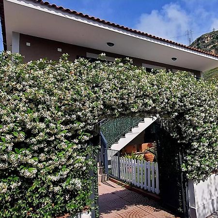 La Casa Di Barry Acomodação com café da manhã Pozzuoli Exterior foto
